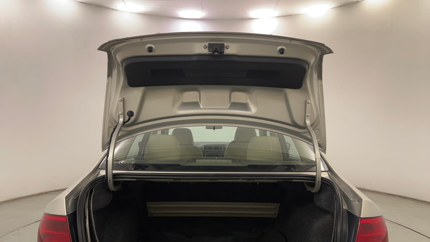 Used 2014 Volkswagen Vento Highline Diesel Diesel Manual interior DICKY DOOR OPEN VIEW