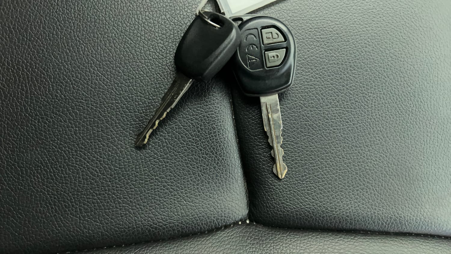 Used 2018 Maruti Suzuki Baleno Delta 1.2 Petrol Manual extra CAR KEY VIEW