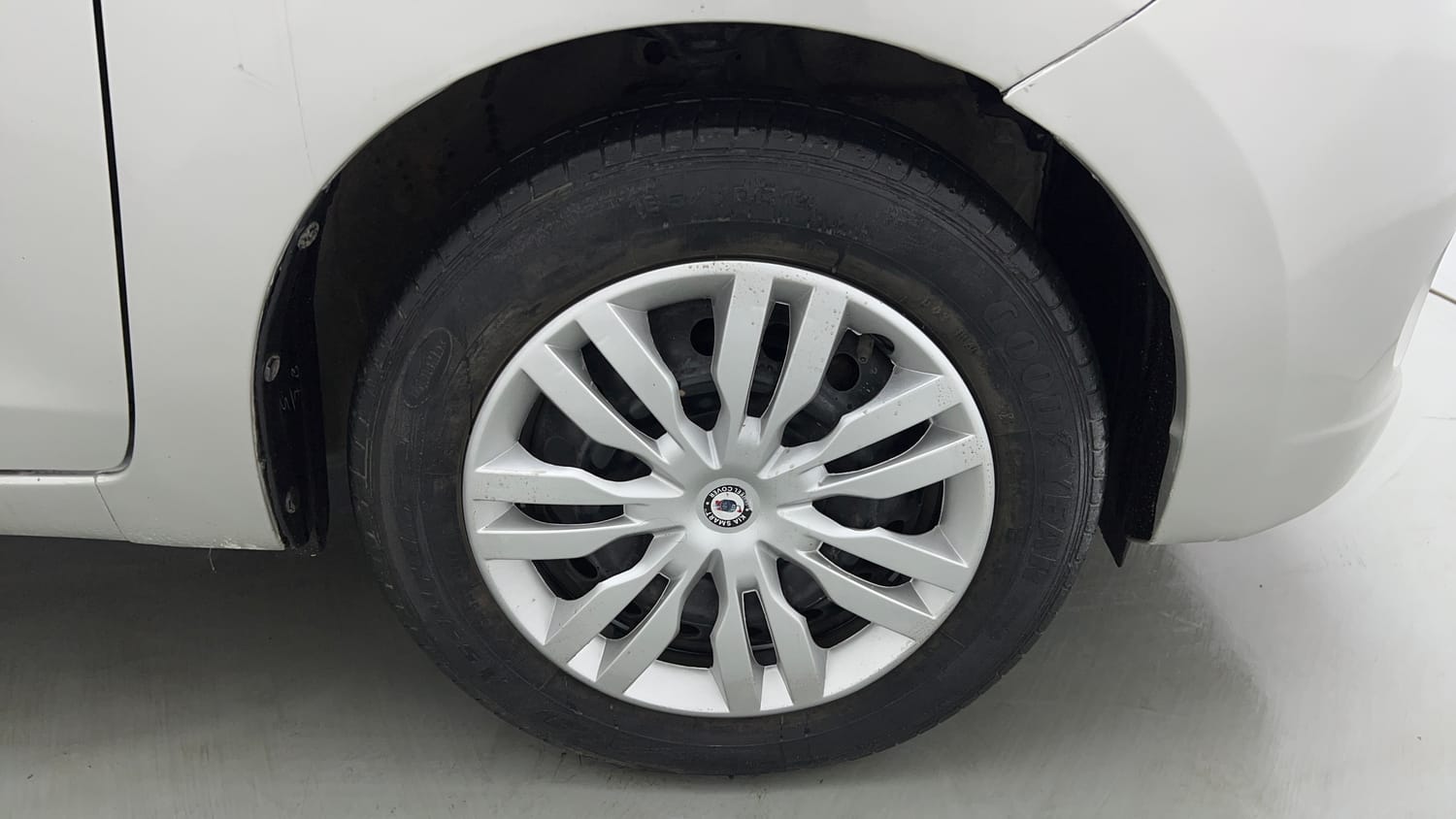 Used 2016 Maruti Suzuki Celerio VXi CNG Cng Manual tyres RIGHT FRONT TYRE RIM VIEW