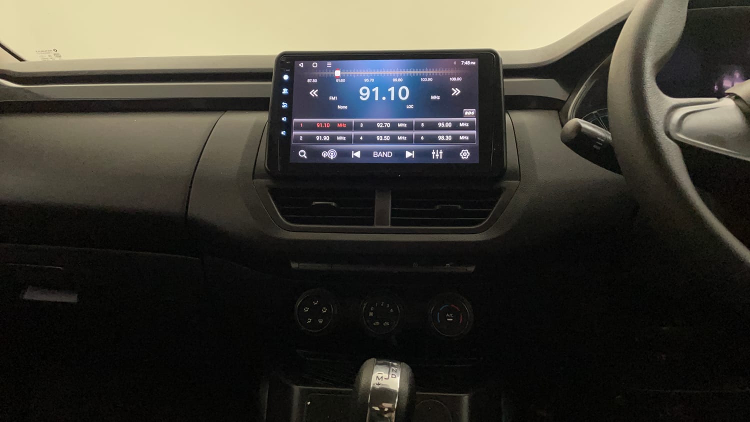 Used 2024 Renault Kiger RXL AMT Petrol Automatic interior MUSIC SYSTEM & AC CONTROL VIEW