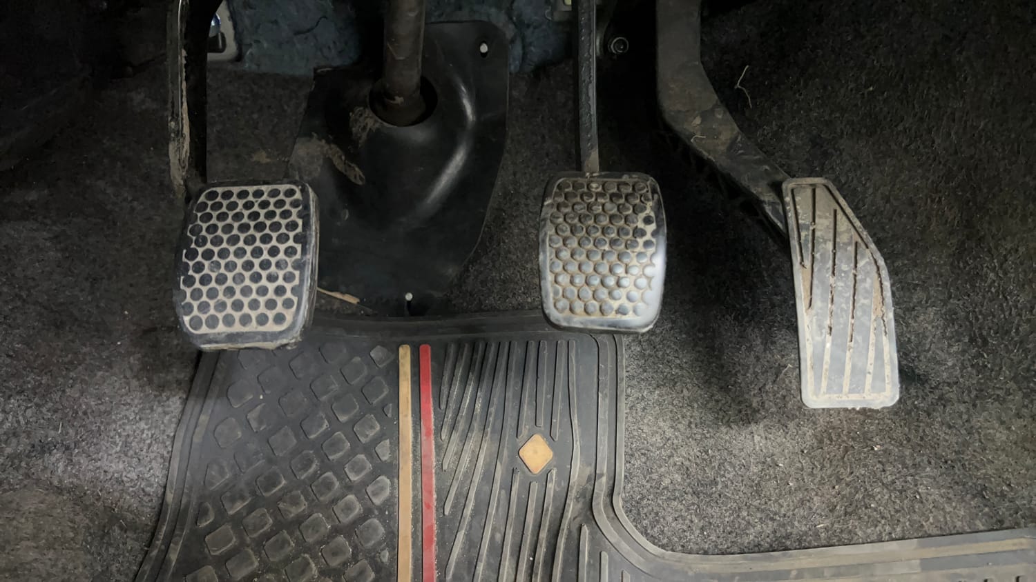 Used 2017 Maruti Suzuki Alto 800 LXi Petrol Manual interior PEDALS VIEW