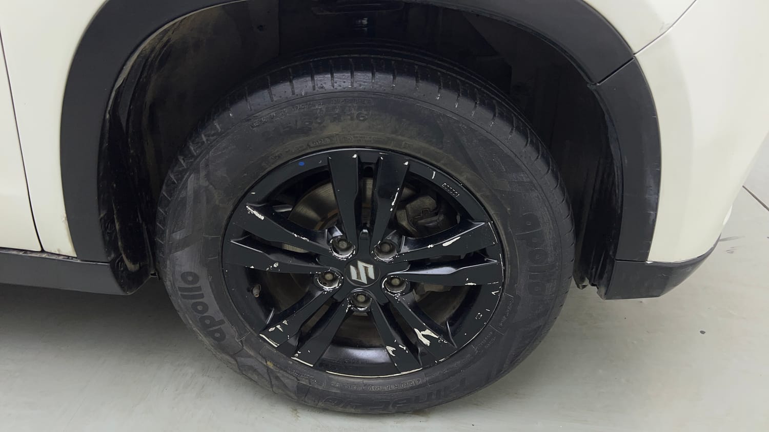 Used 2018 maruti-suzuki Vitara Brezza ZDi Plus AGS Diesel Automatic tyres RIGHT FRONT TYRE RIM VIEW