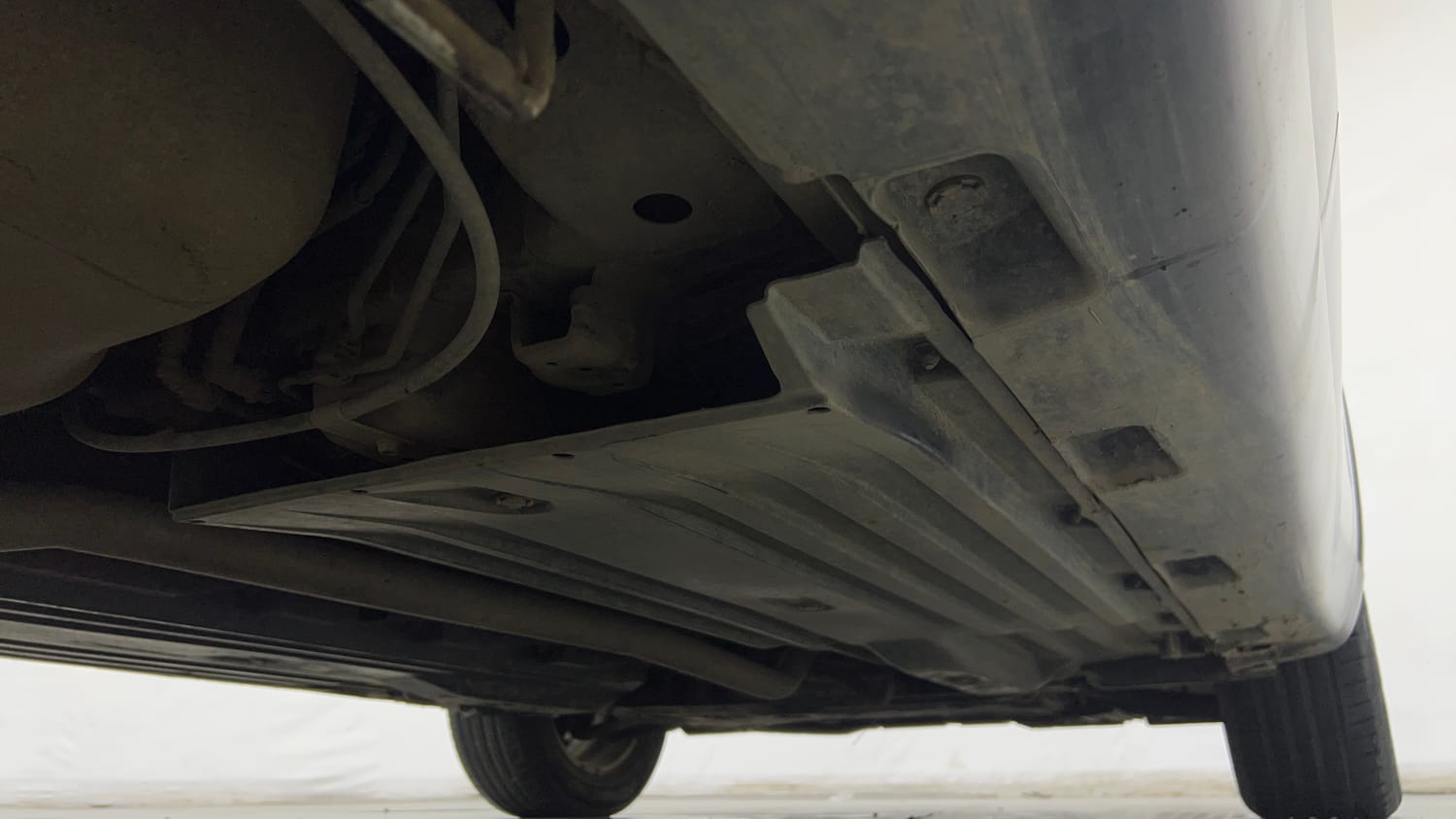 Used 2018 maruti-suzuki Vitara Brezza ZDi Plus AGS Diesel Automatic extra REAR RIGHT UNDERBODY VIEW