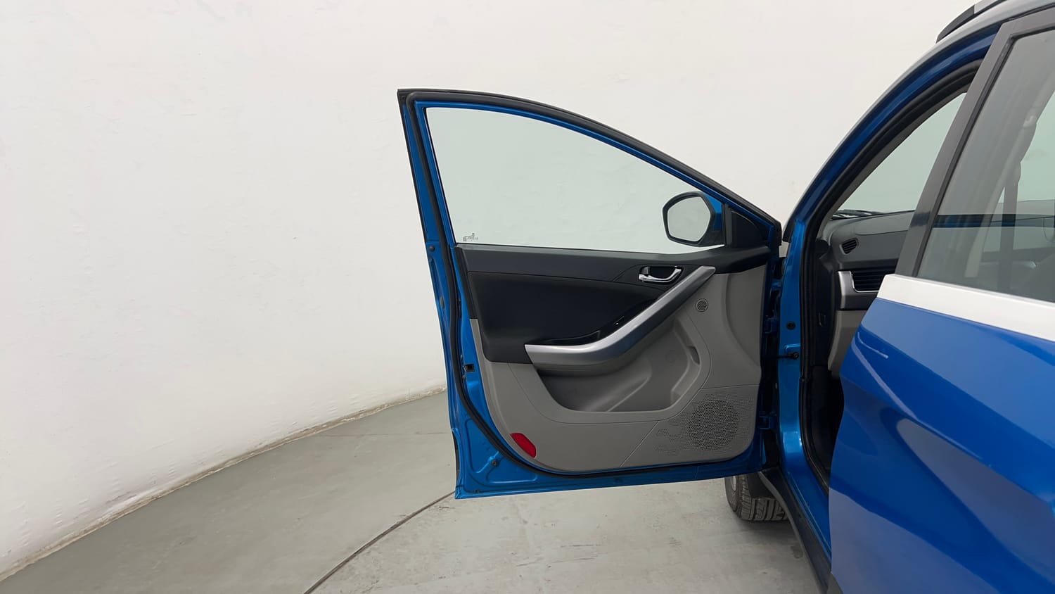 Used 2018 Tata Nexon XZ Plus Diesel Dual Tone Diesel Manual interior LEFT FRONT DOOR OPEN VIEW