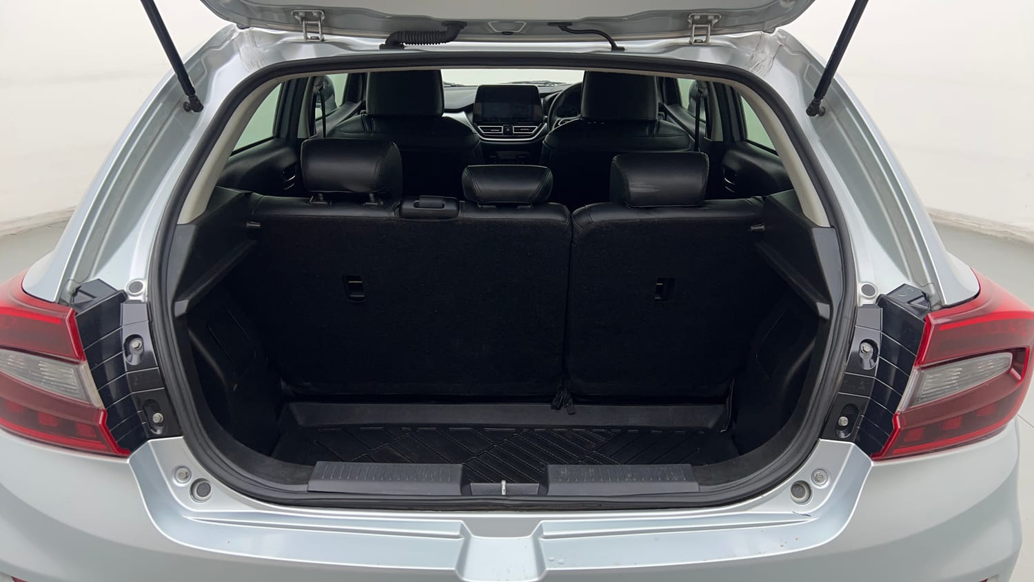 Used 2023 Maruti Suzuki Baleno Alpha AGS Petrol Automatic interior DICKY INSIDE VIEW