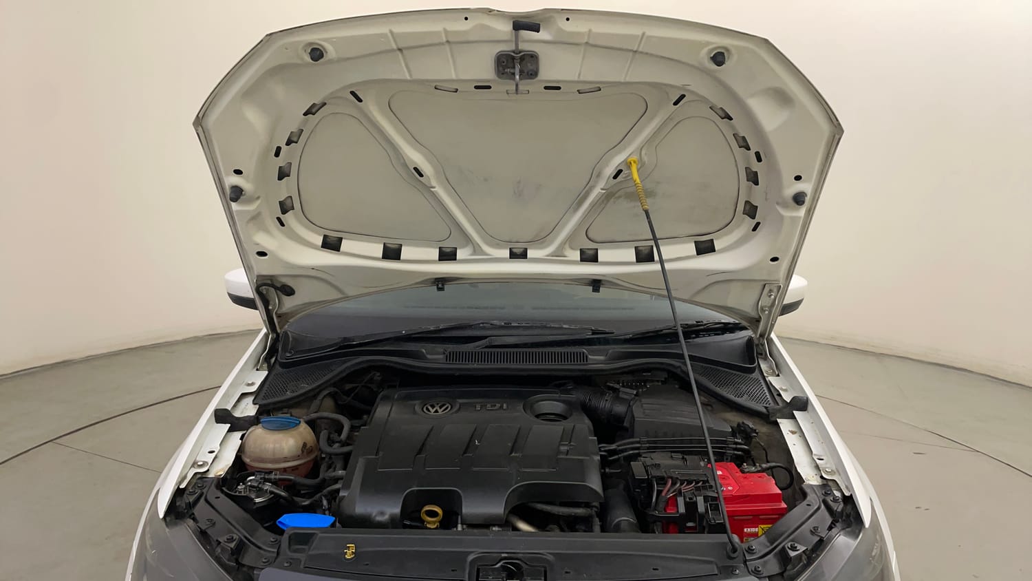 Used 2014 Volkswagen Polo Highline1.5L (D) Diesel Manual engine ENGINE & BONNET OPEN FRONT VIEW