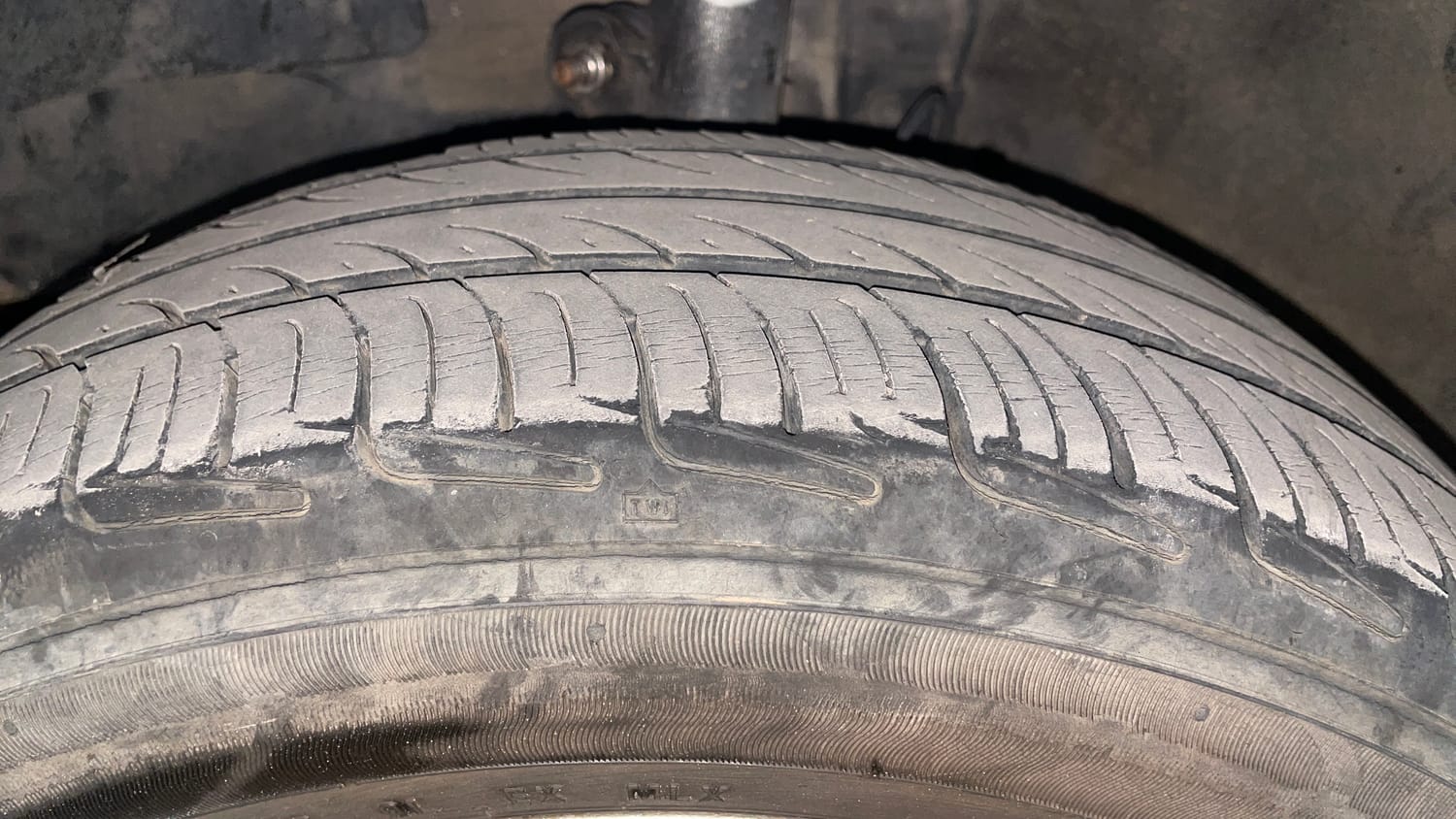 Used 2017 Honda Brio VX MT Petrol Manual tyres LEFT FRONT TYRE TREAD VIEW