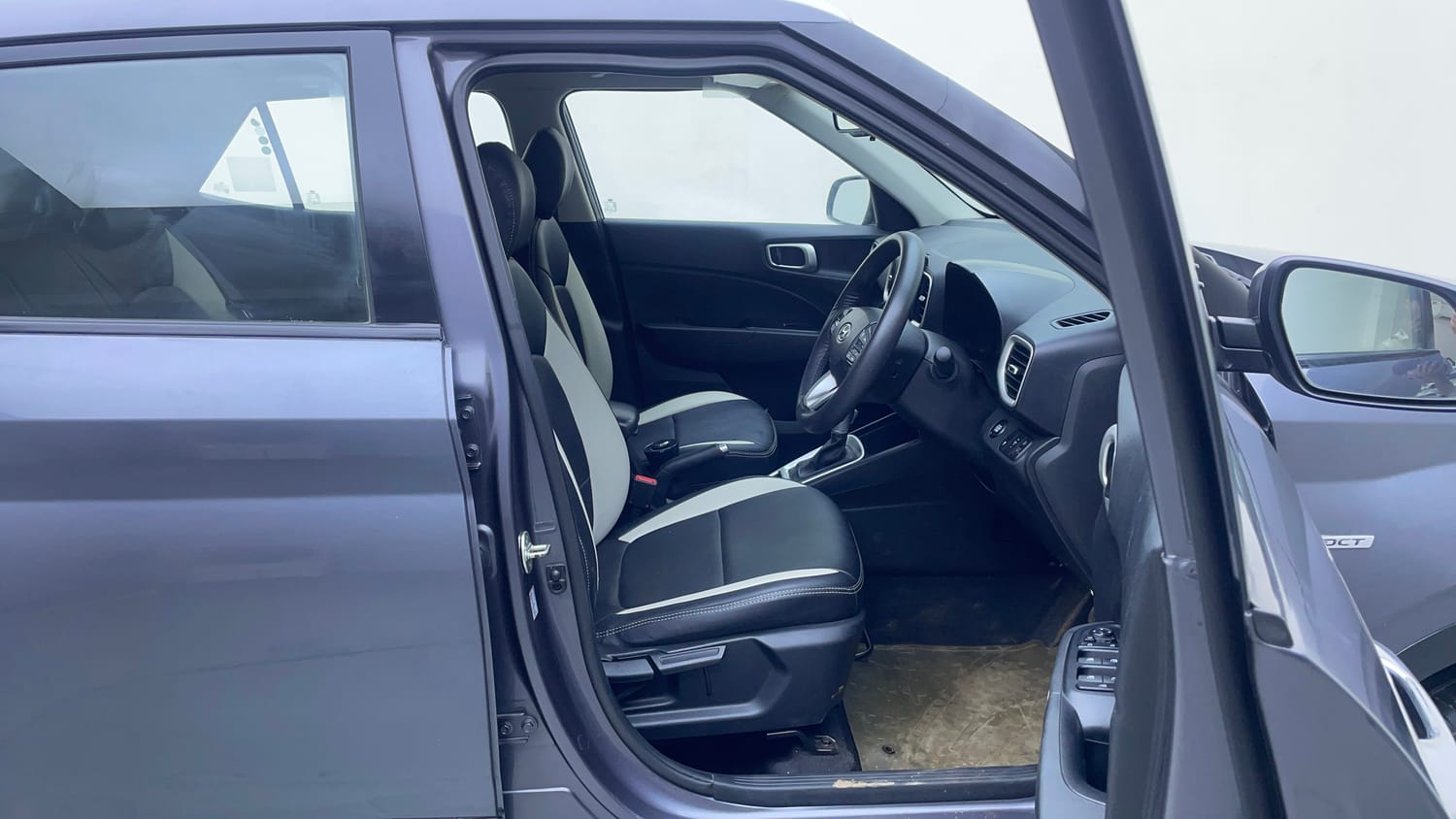 Used 2019 Hyundai Venue SX Plus 1.0 Turbo DCT Petrol Automatic interior RIGHT SIDE FRONT DOOR CABIN VIEW