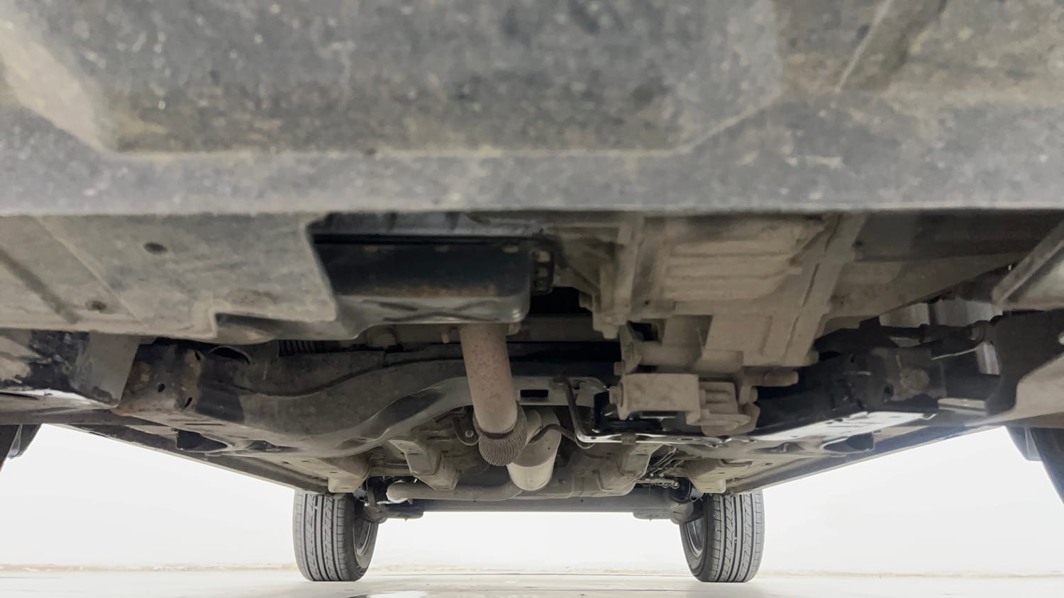 Used 2018 Tata Nexon XZ Plus Diesel Dual Tone Diesel Manual extra FRONT LEFT UNDERBODY VIEW