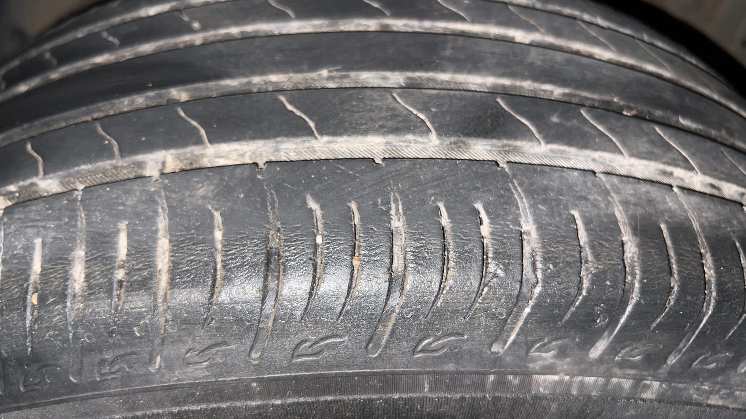 Used 2022 Maruti Suzuki Brezza ZXi Plus Petrol Manual tyres RIGHT FRONT TYRE TREAD VIEW