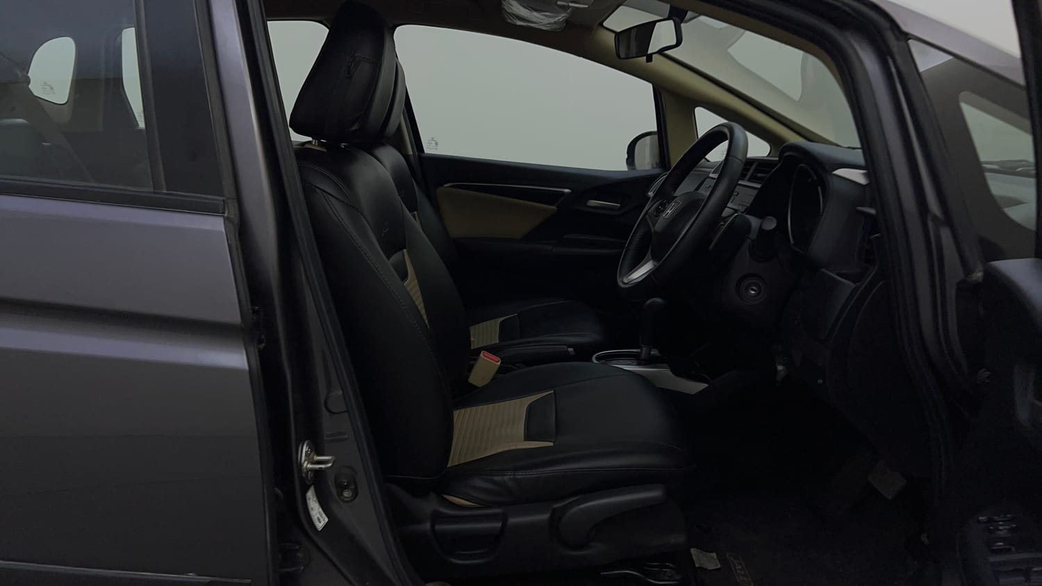 Used 2018 Honda Jazz V AT Petrol Petrol Automatic interior RIGHT SIDE FRONT DOOR CABIN VIEW