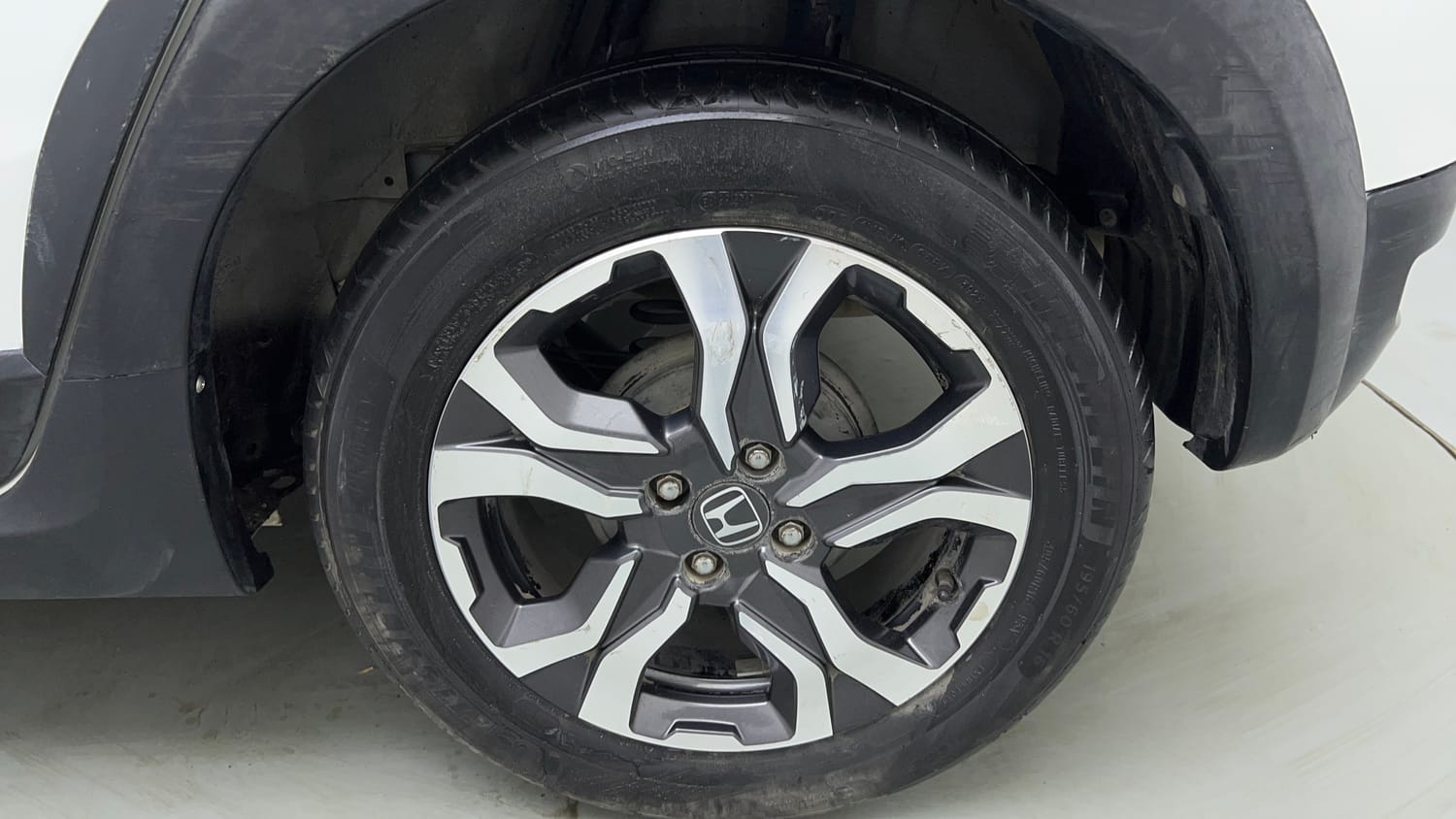 Used 2017 Honda WR-V VX MT Petrol Petrol Manual tyres LEFT REAR TYRE RIM VIEW
