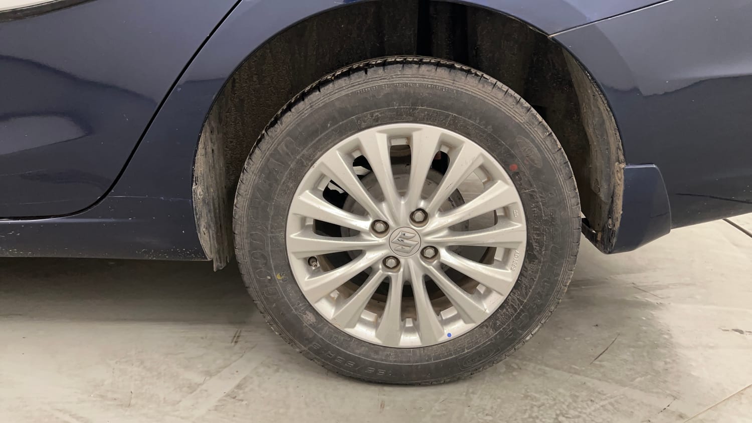 Used 2023 Maruti Suzuki Ciaz Zeta 1.5 Petrol Manual tyres LEFT REAR TYRE RIM VIEW