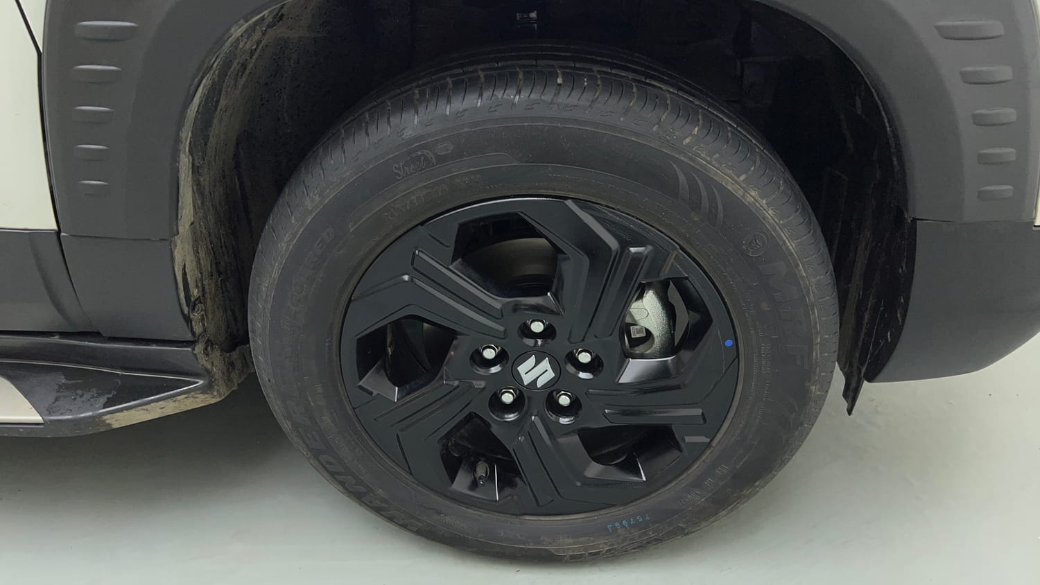 Used 2026 Maruti Suzuki Brezza ZXi AT Petrol Automatic tyres RIGHT FRONT TYRE RIM VIEW