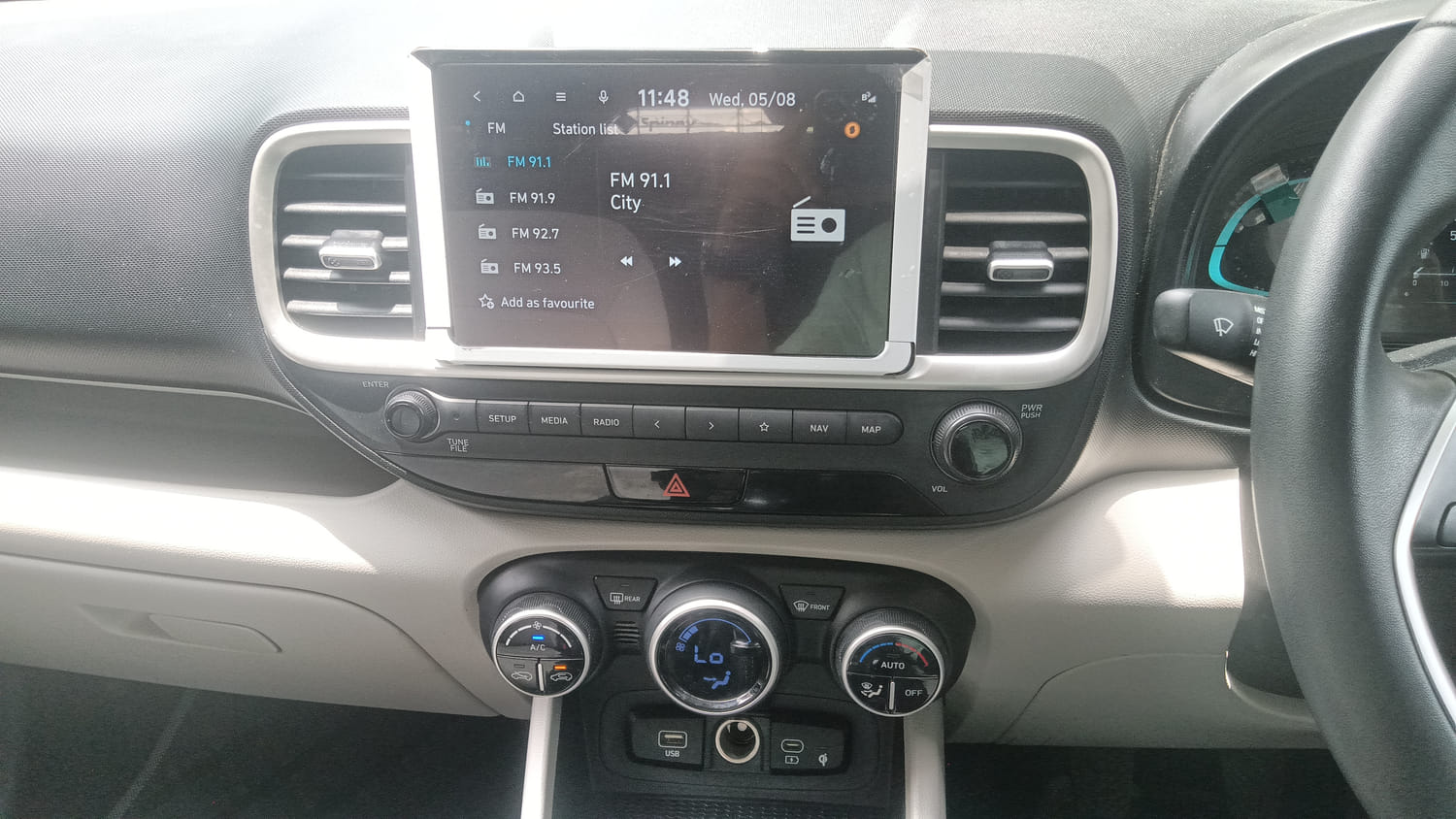 Used 2022 Hyundai Venue SX 1.2 Petrol Petrol Manual interior MUSIC SYSTEM & AC CONTROL VIEW