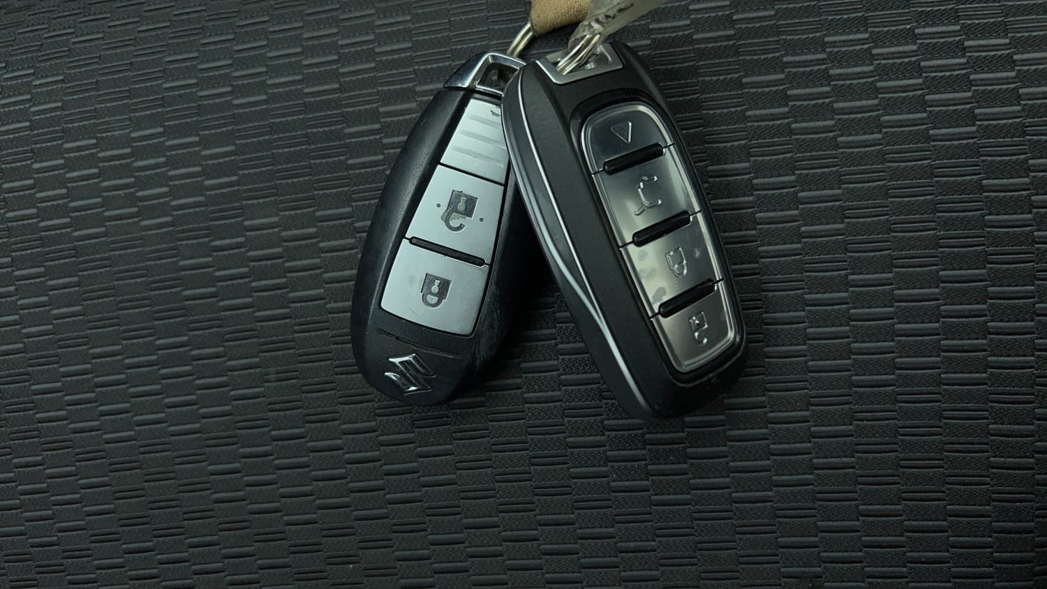 Used 2020 Maruti Suzuki S-Cross Zeta Petrol Manual extra CAR KEY VIEW
