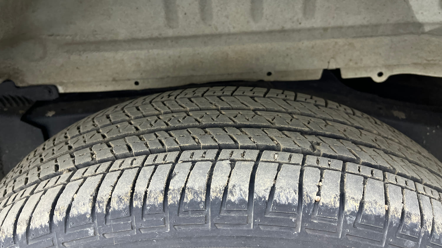 Used 2024 Mahindra Scorpio S3 Plus Diesel Manual tyres LEFT REAR TYRE TREAD VIEW