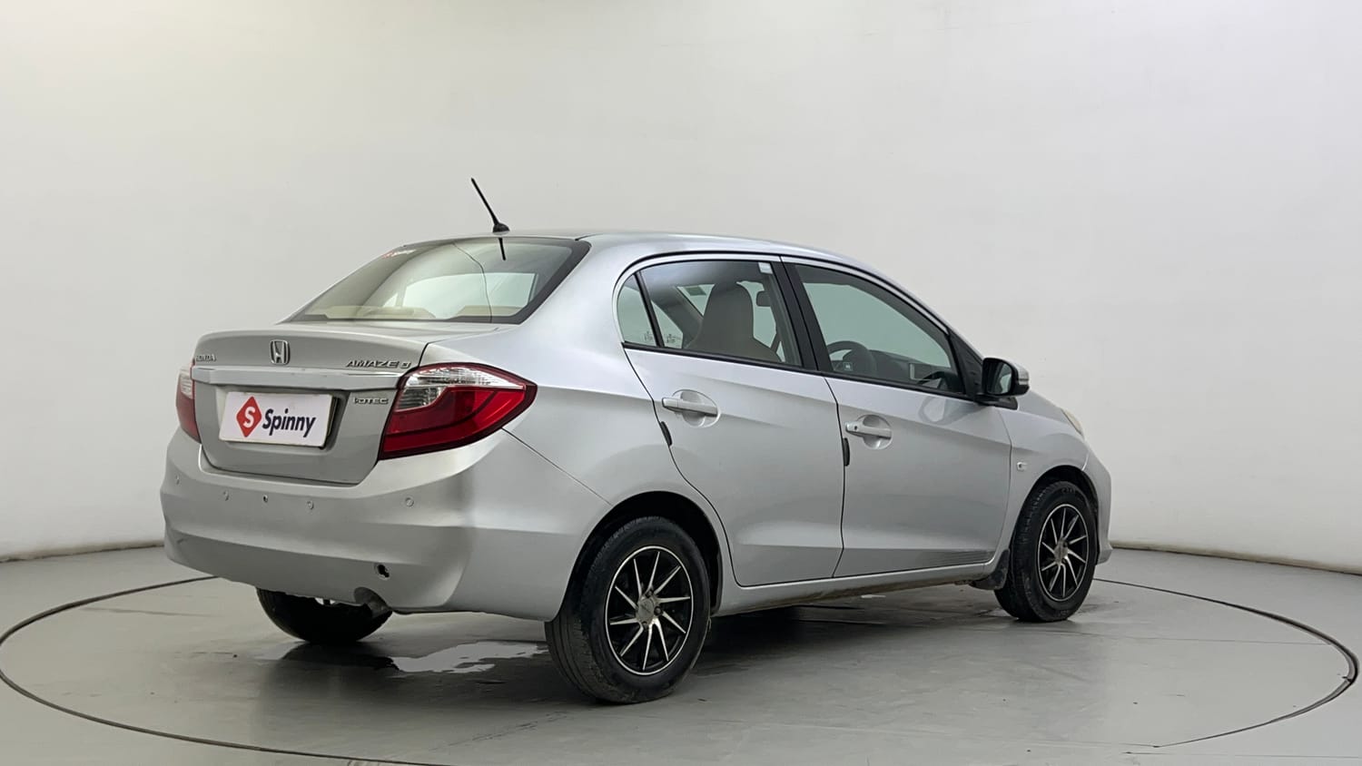 Used 2017 Honda Amaze 1.5 S i-DTEC Opt Diesel Manual exterior RIGHT REAR CORNER VIEW