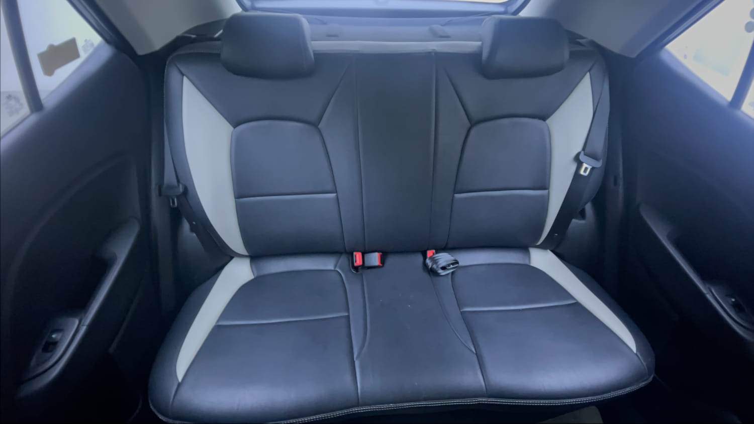 Used 2019 Hyundai Venue SX Plus 1.0 Turbo DCT Petrol Automatic interior REAR SEAT CONDITION VIEW