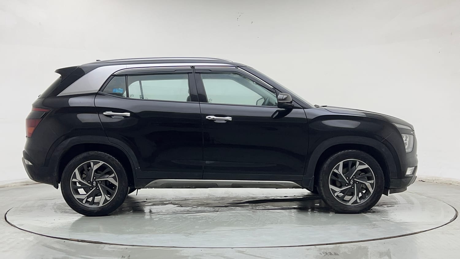 Used 2022 Hyundai Creta SX (O) 1.5 Diesel Diesel Manual exterior RIGHT SIDE VIEW