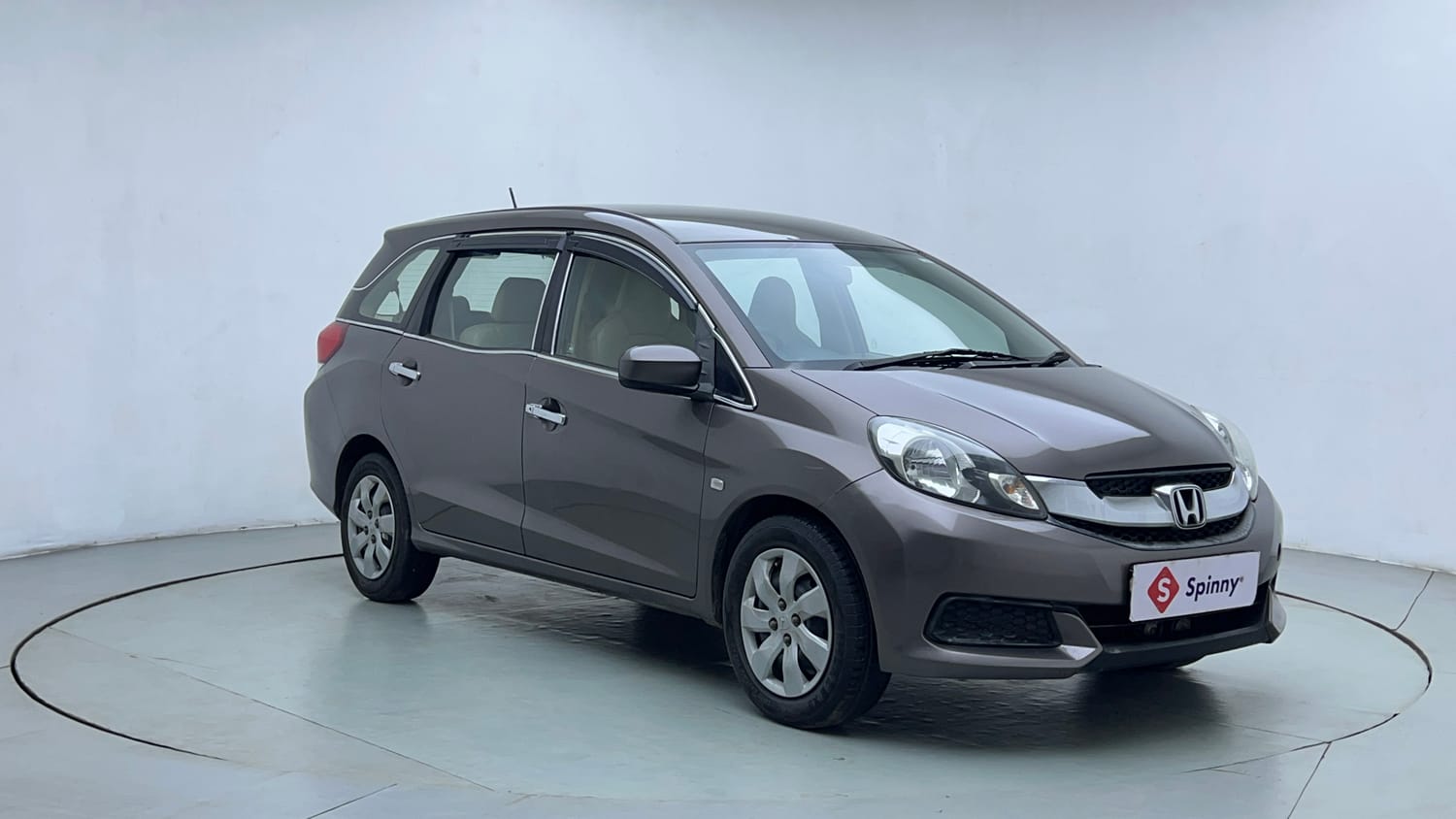 Used 2015 Honda Mobilio S Petrol Petrol Manual exterior RIGHT FRONT CORNER VIEW