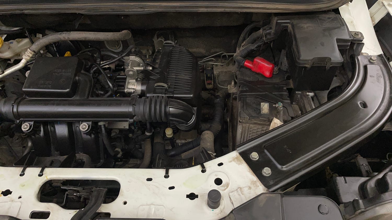 Used 2024 Renault Kiger RXL AMT Petrol Automatic engine ENGINE LEFT SIDE VIEW