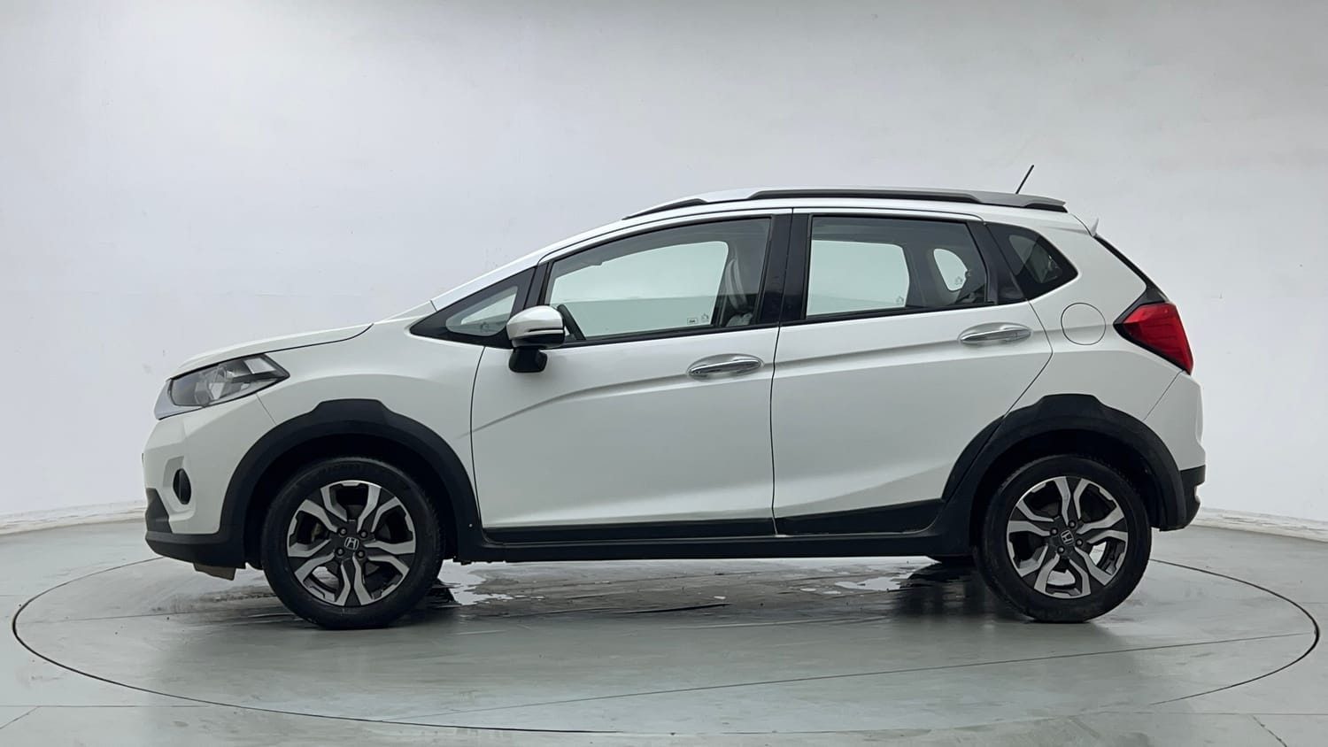 Used 2017 Honda WR-V VX MT Petrol Petrol Manual exterior LEFT SIDE VIEW