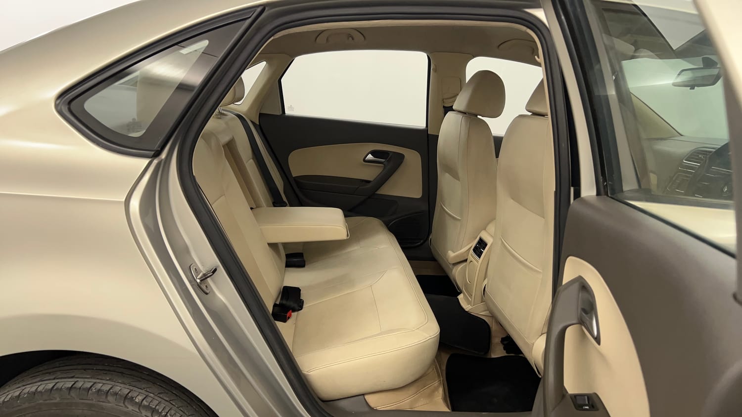 Used 2014 Volkswagen Vento Highline Diesel Diesel Manual interior RIGHT SIDE REAR DOOR CABIN VIEW