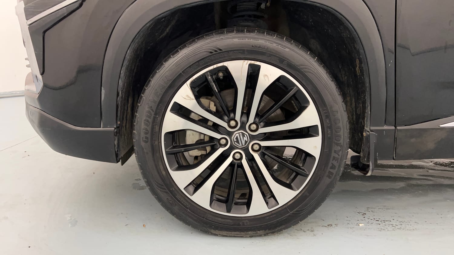 Used 2022 MG Motors Hector Sharp 2.0 Diesel Turbo MT Diesel Manual tyres LEFT FRONT TYRE RIM VIEW
