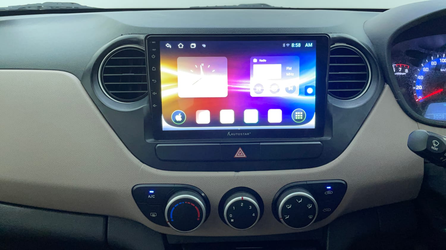 Used 2014 Hyundai Xcent S 1.2 Petrol Manual interior MUSIC SYSTEM & AC CONTROL VIEW