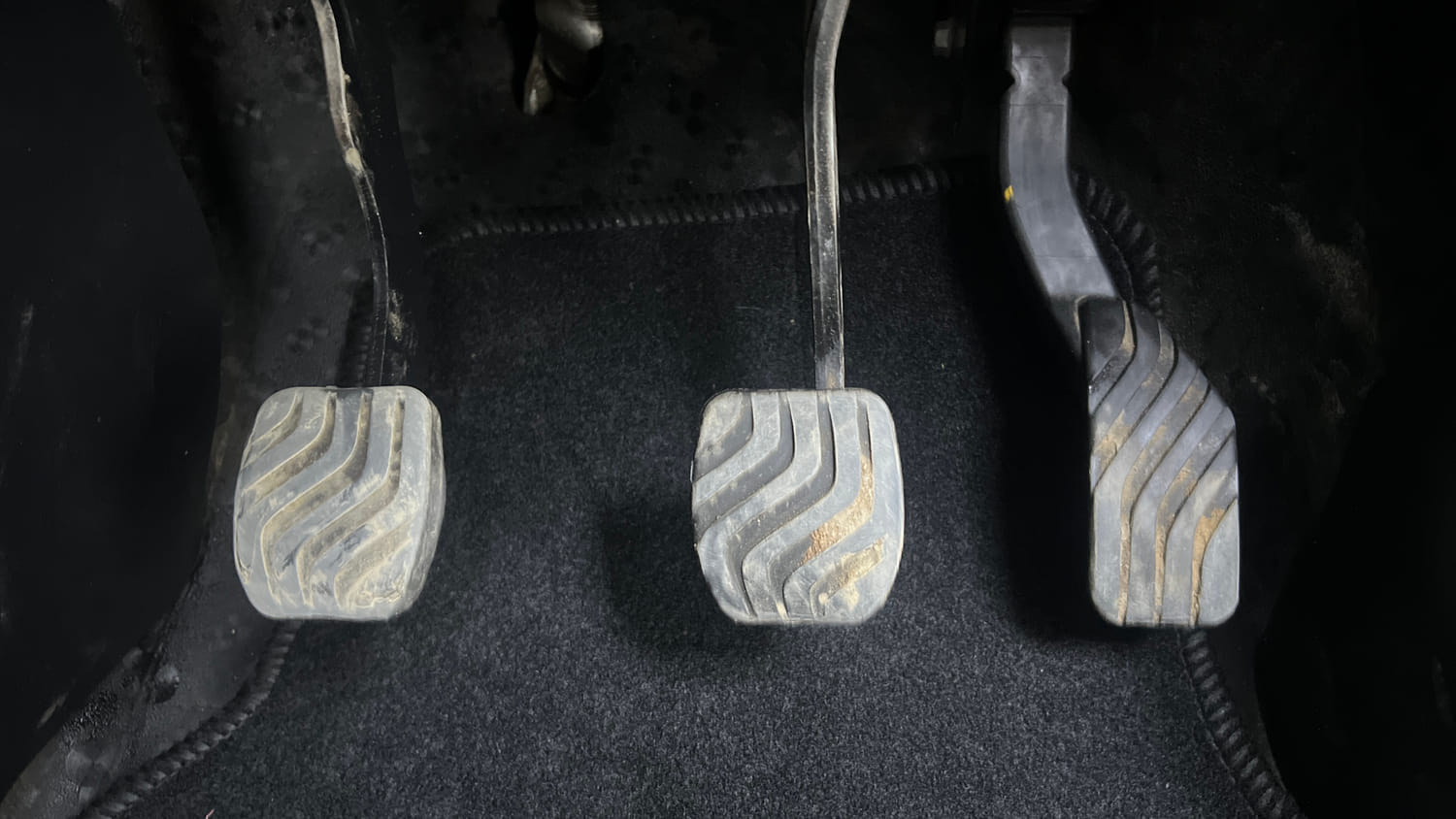 Used 2022 Nissan Magnite XV Turbo Petrol Manual interior PEDALS VIEW