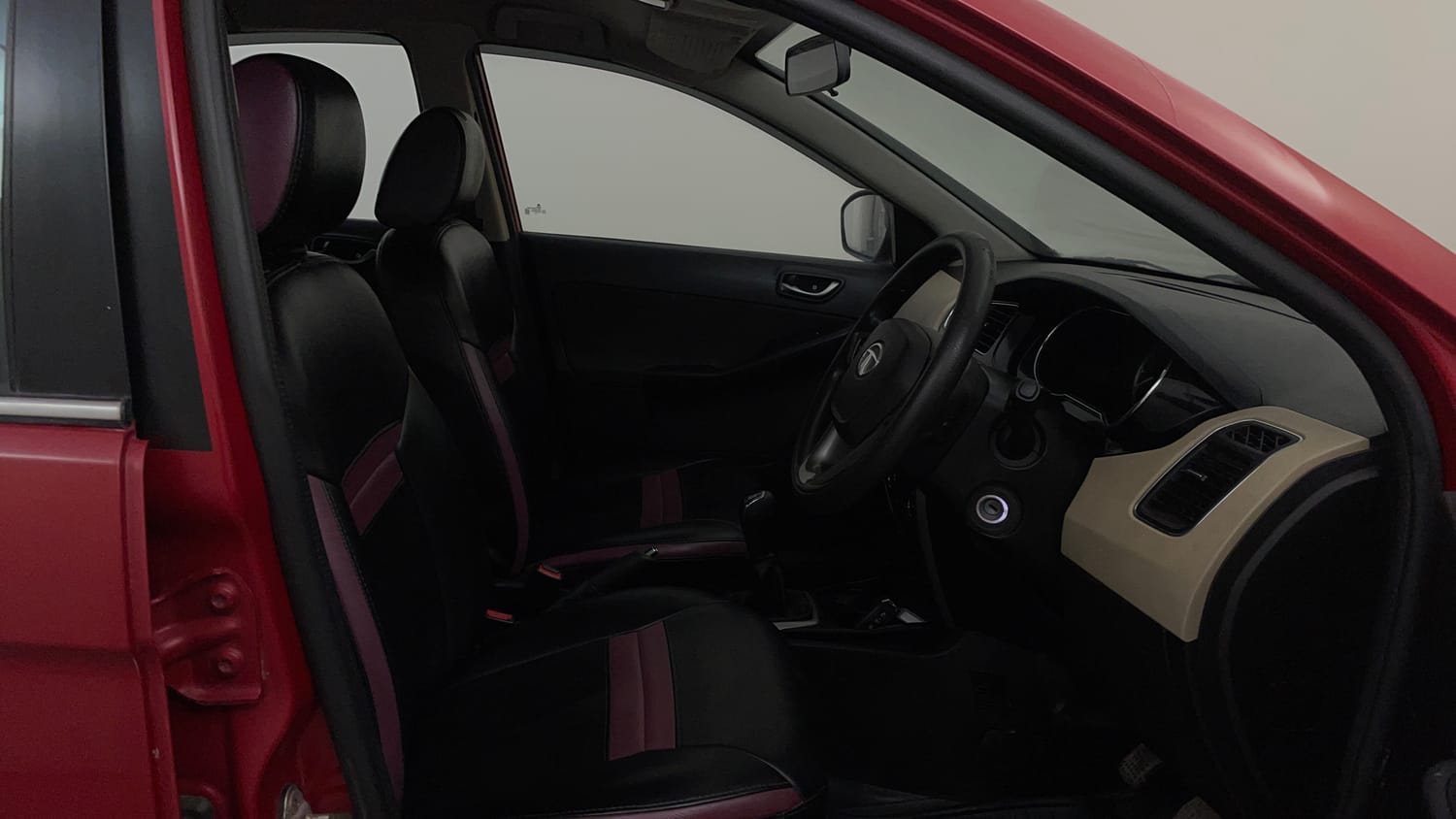 Used 2014 Tata Zest XT Petrol Petrol Manual interior RIGHT SIDE FRONT DOOR CABIN VIEW