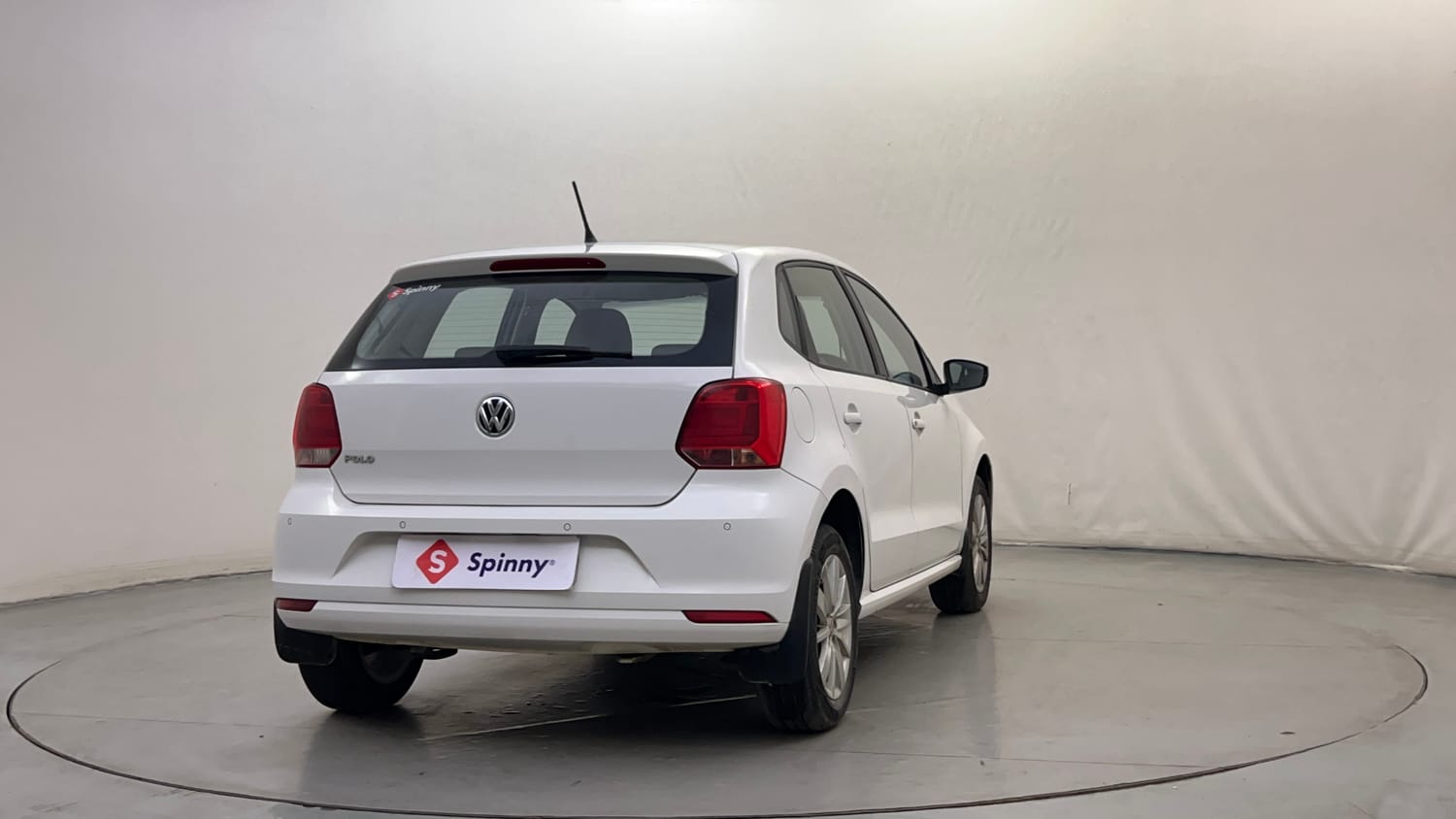Used 2017 Volkswagen Polo Highline1.2L (P) Petrol Manual exterior RIGHT REAR CORNER VIEW