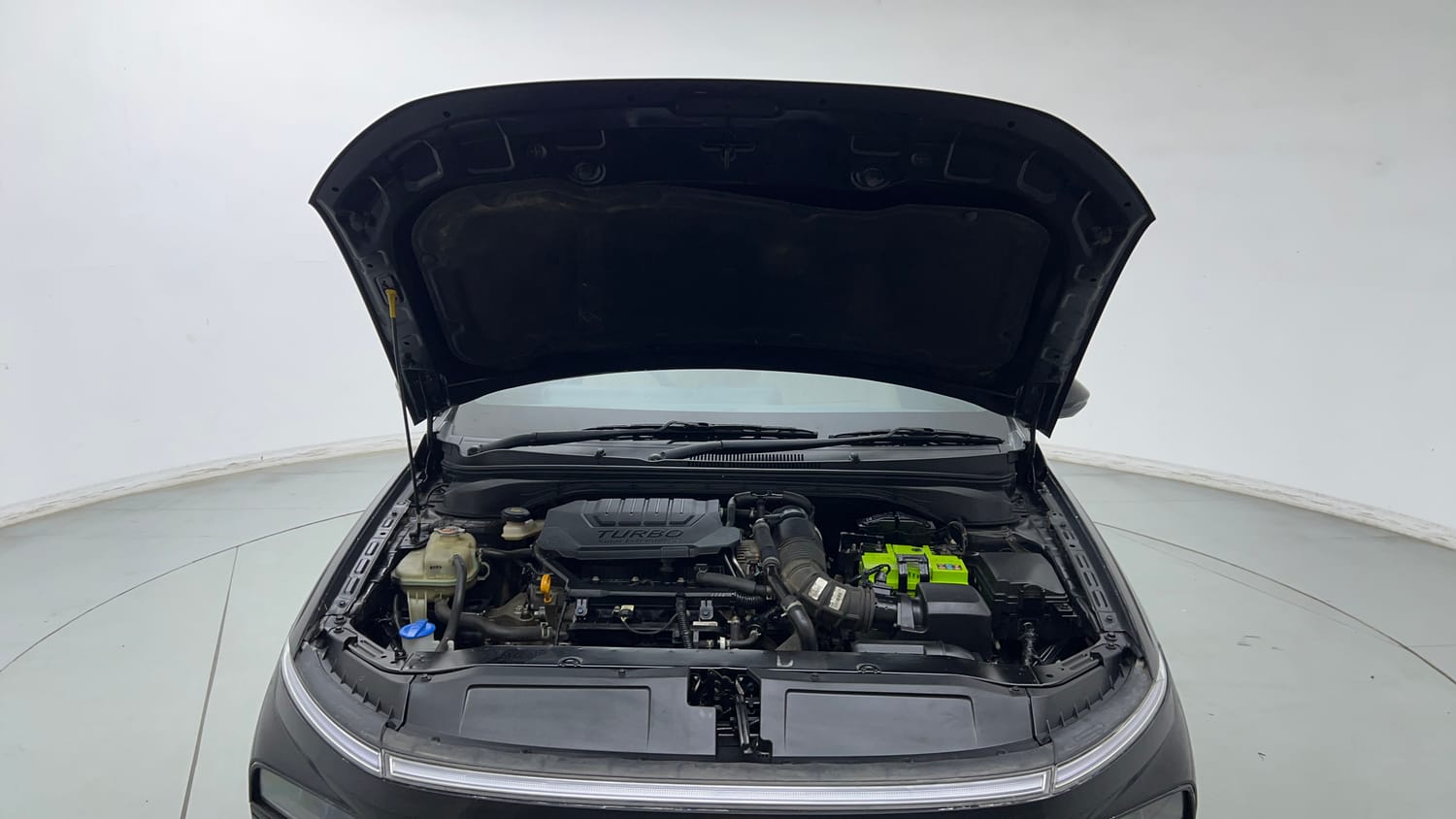 Used 2023 Hyundai Verna SX 1.5 Turbo Petrol MT Petrol Manual engine ENGINE & BONNET OPEN FRONT VIEW