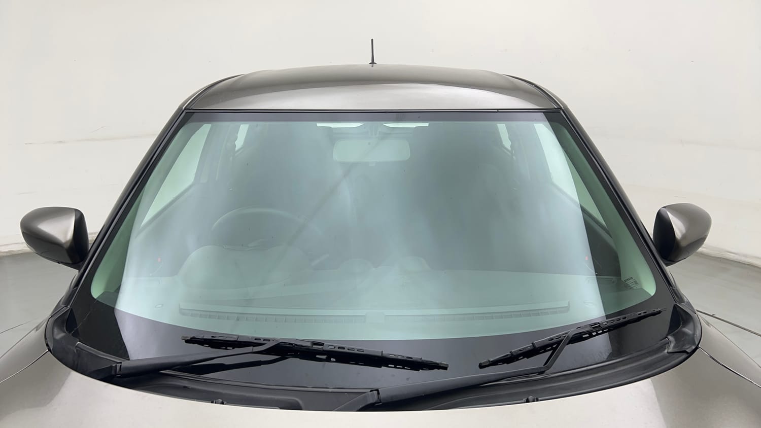 Used 2022 Maruti Suzuki Swift ZXi Plus AMT Petrol Automatic exterior FRONT WINDSHIELD VIEW