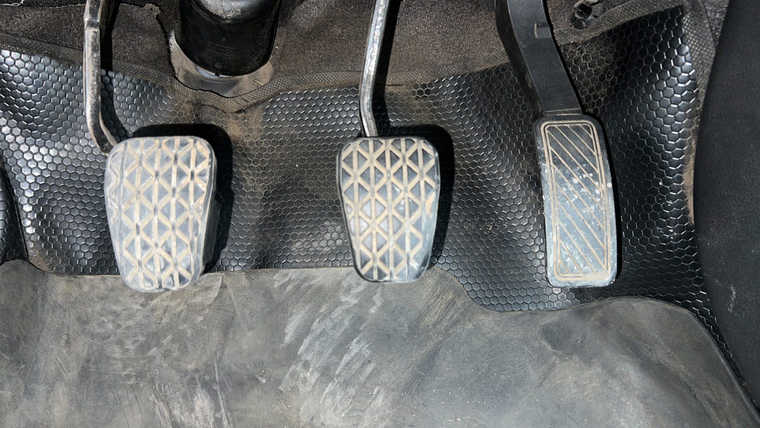 Used 2019 Ford Freestyle Titanium 1.5 TDCi Diesel Manual interior PEDALS VIEW