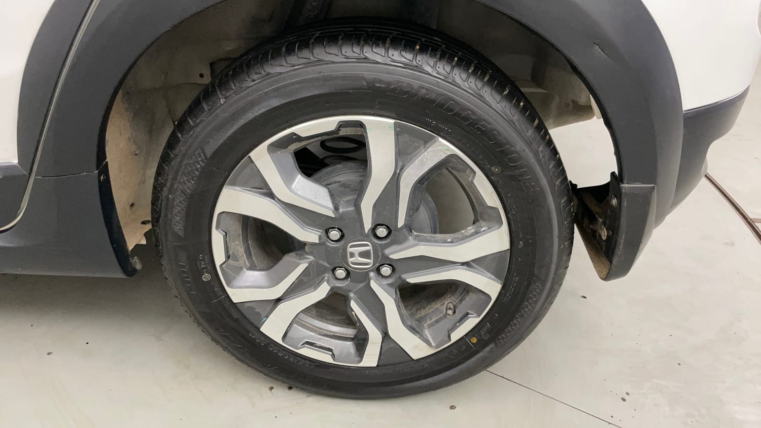 Used 2022 Honda WR-V SV MT Petrol Petrol Manual tyres LEFT REAR TYRE RIM VIEW