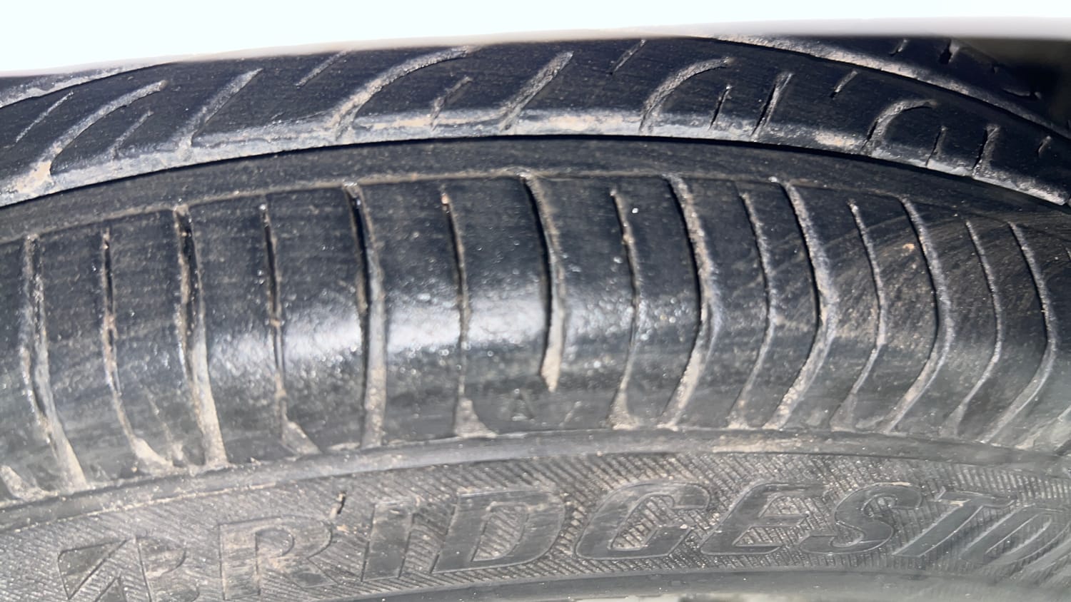 Used 2014 Hyundai Eon Era + Petrol Manual tyres RIGHT FRONT TYRE TREAD VIEW