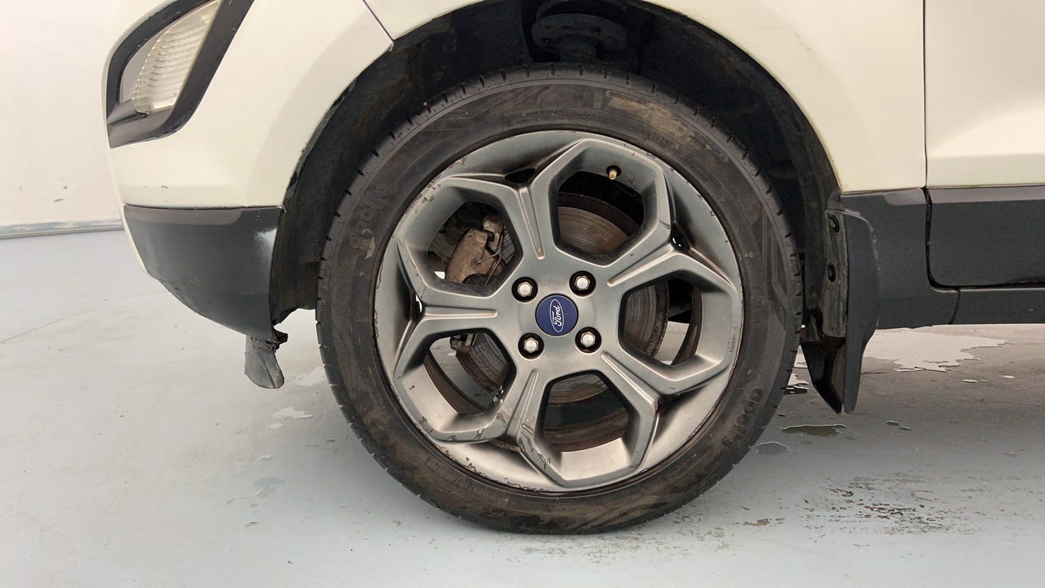 Used 2018 Ford EcoSport S Petrol Petrol Manual tyres LEFT FRONT TYRE RIM VIEW