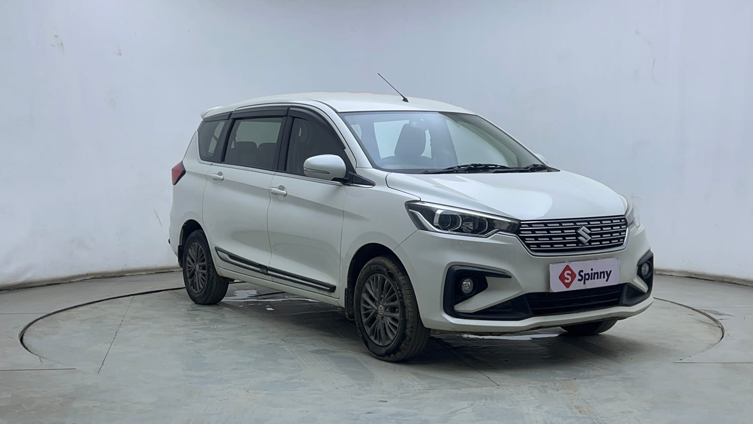 Used 2021 Maruti Suzuki New Ertiga VXi AT Petrol Automatic exterior RIGHT FRONT CORNER VIEW