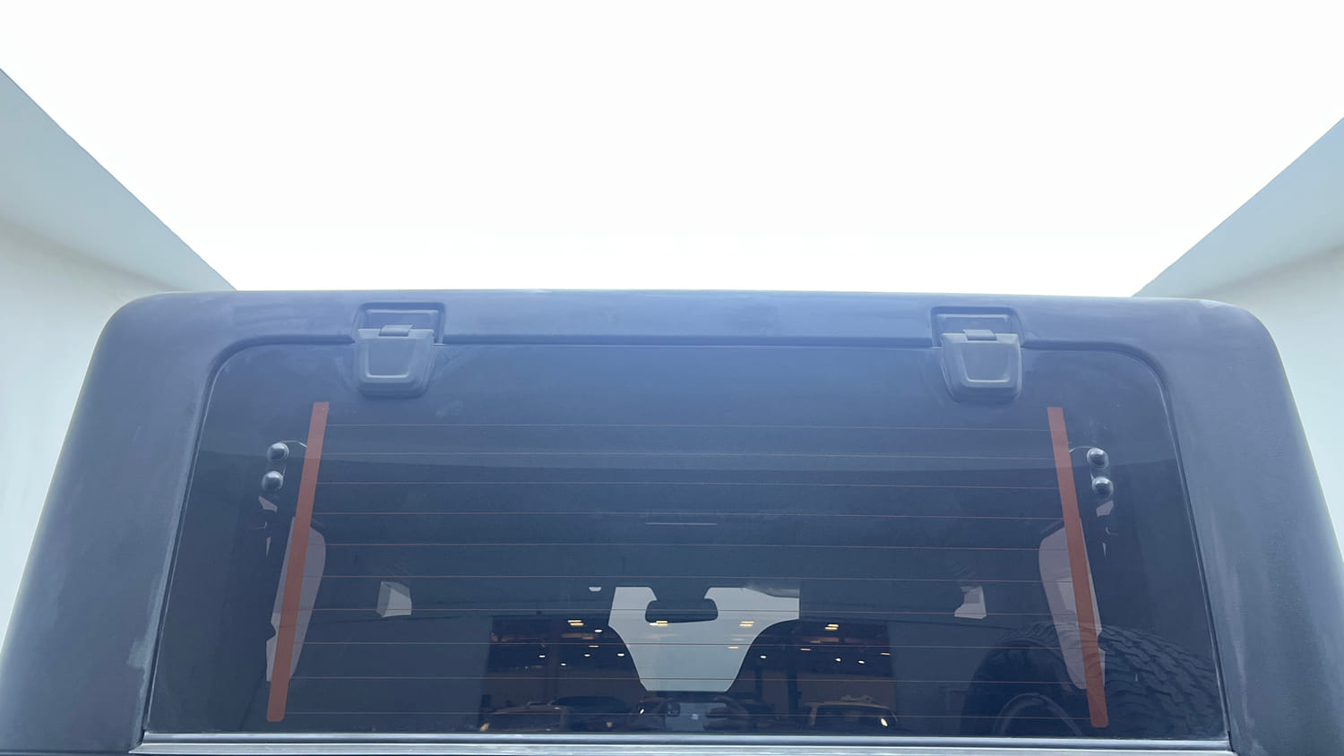 Used 2022 mahindra Thar LX Hard Top Diesel MT 4WD Diesel Manual exterior BACK WINDSHIELD VIEW