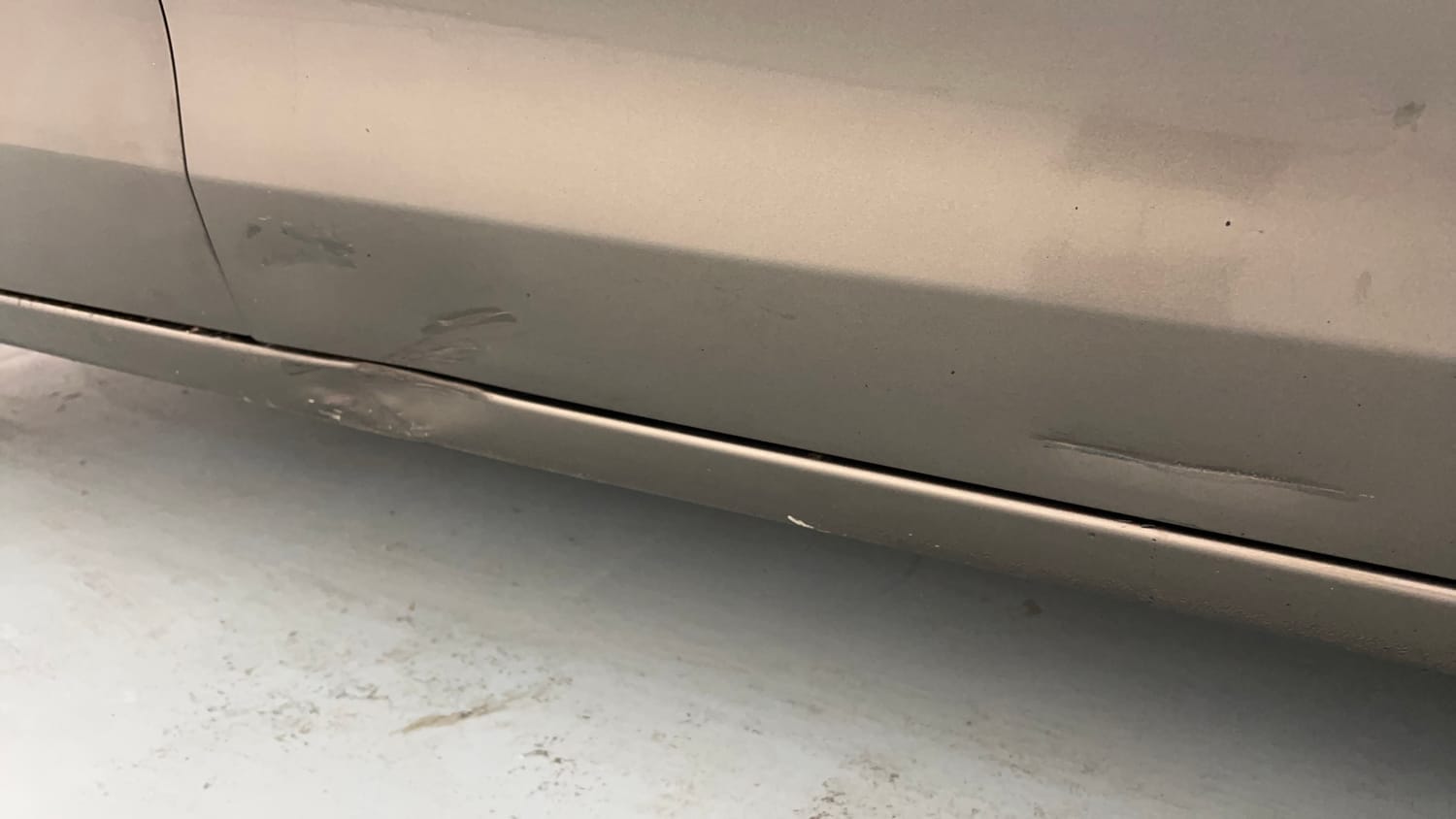 Used 2020 Maruti Suzuki Dzire VXi Petrol Manual dents MINOR DENT