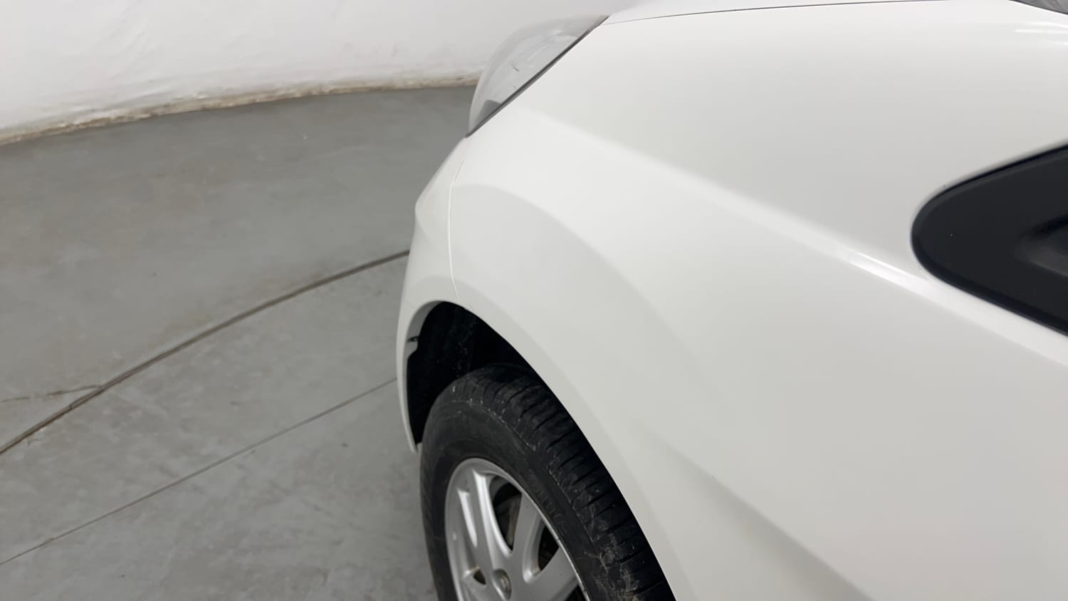 Used 2016 Honda Brio VX MT Petrol Manual dents MINOR SCRATCH