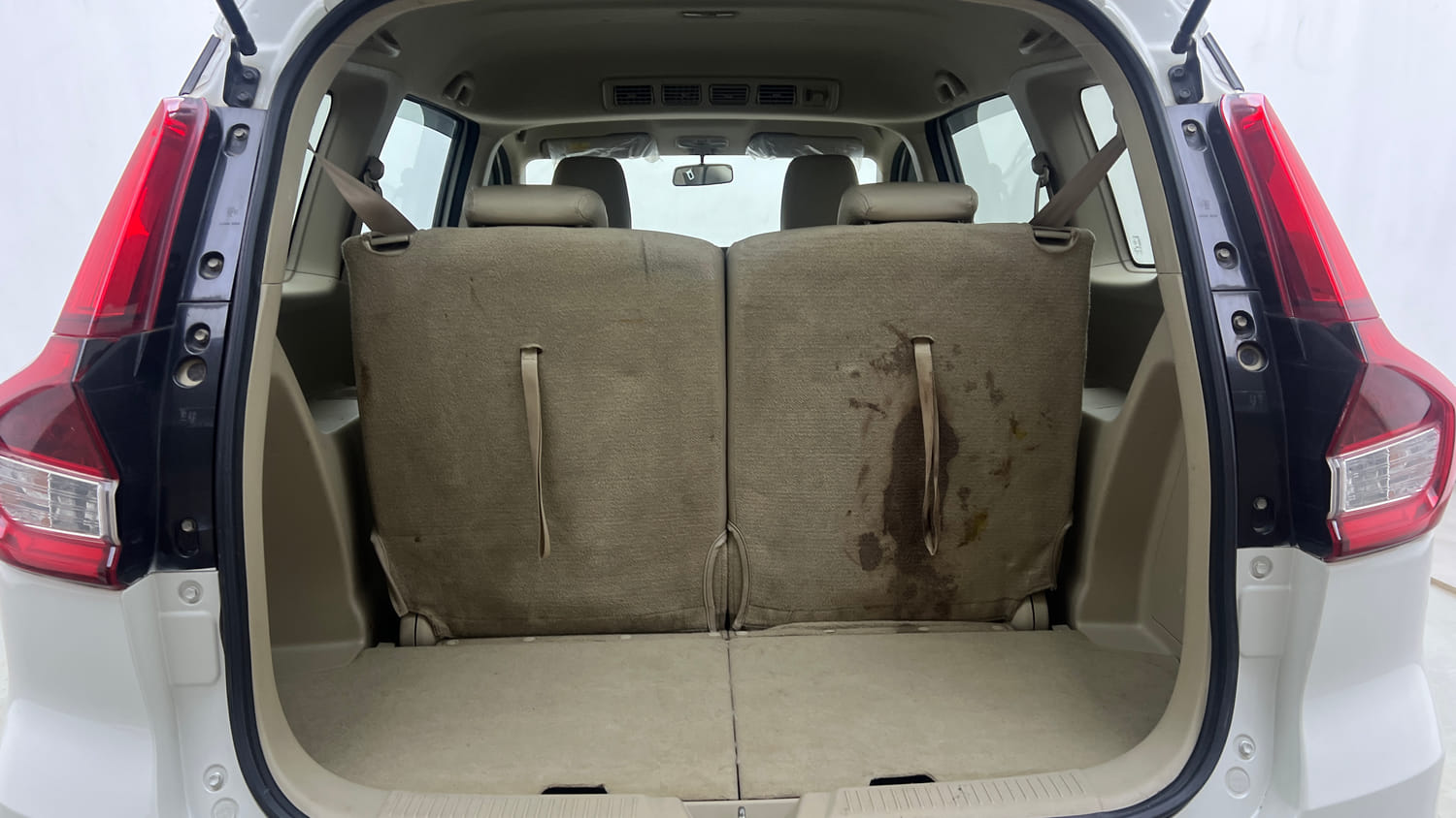 Used 2021 Maruti Suzuki New Ertiga VXi AT Petrol Automatic interior DICKY INSIDE VIEW
