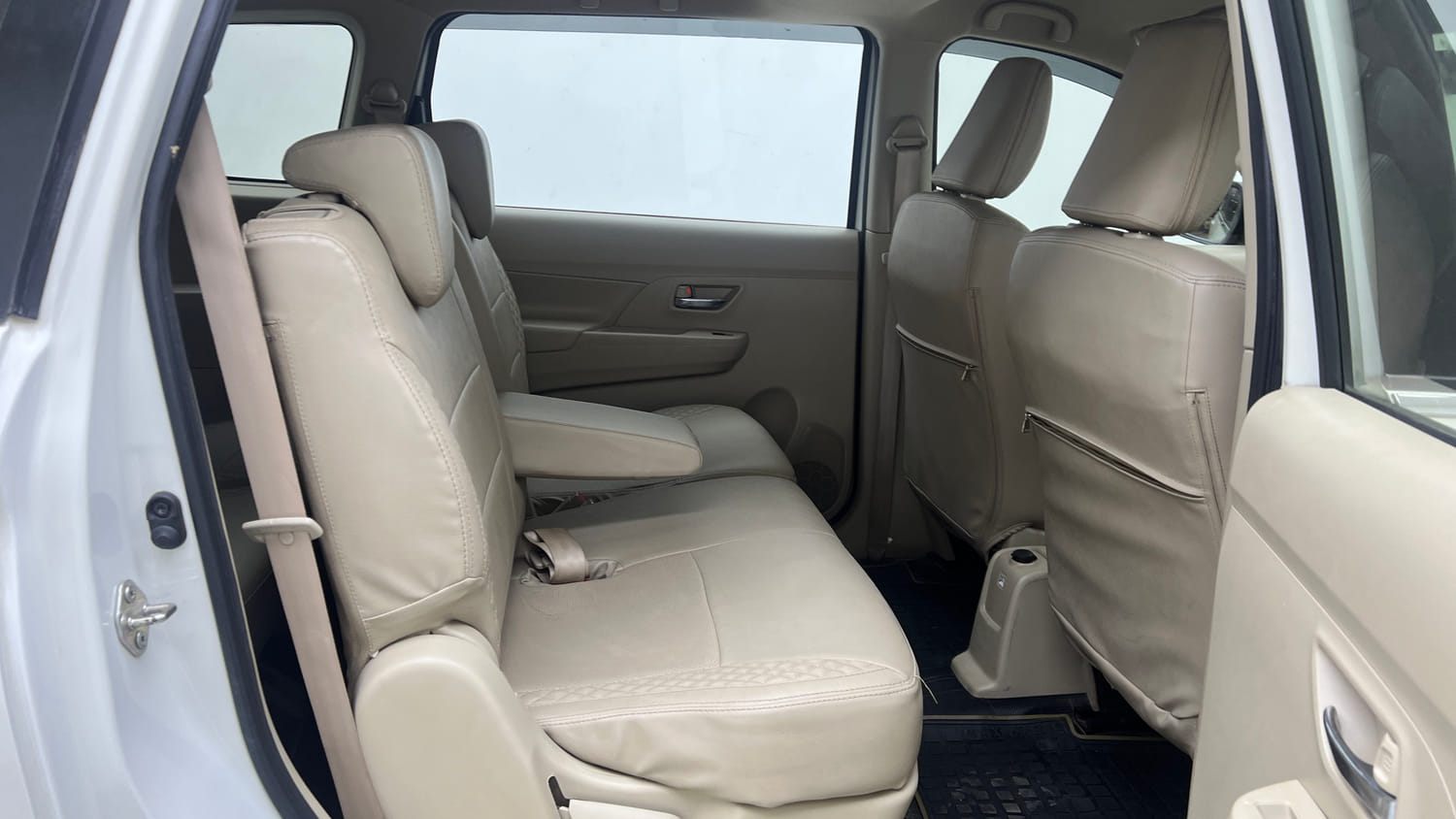 Used 2021 Maruti Suzuki New Ertiga VXi AT Petrol Automatic interior RIGHT SIDE REAR DOOR CABIN VIEW