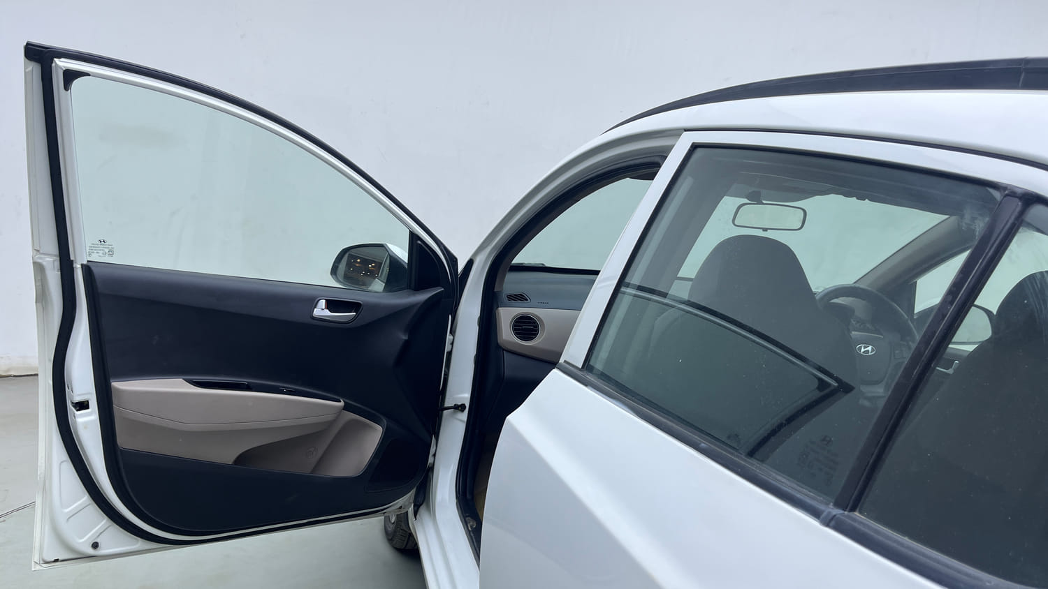Used 2017 Hyundai Grand i10 Sportz (O) AT 1.2 Kappa VTVT Petrol Automatic interior LEFT FRONT DOOR OPEN VIEW