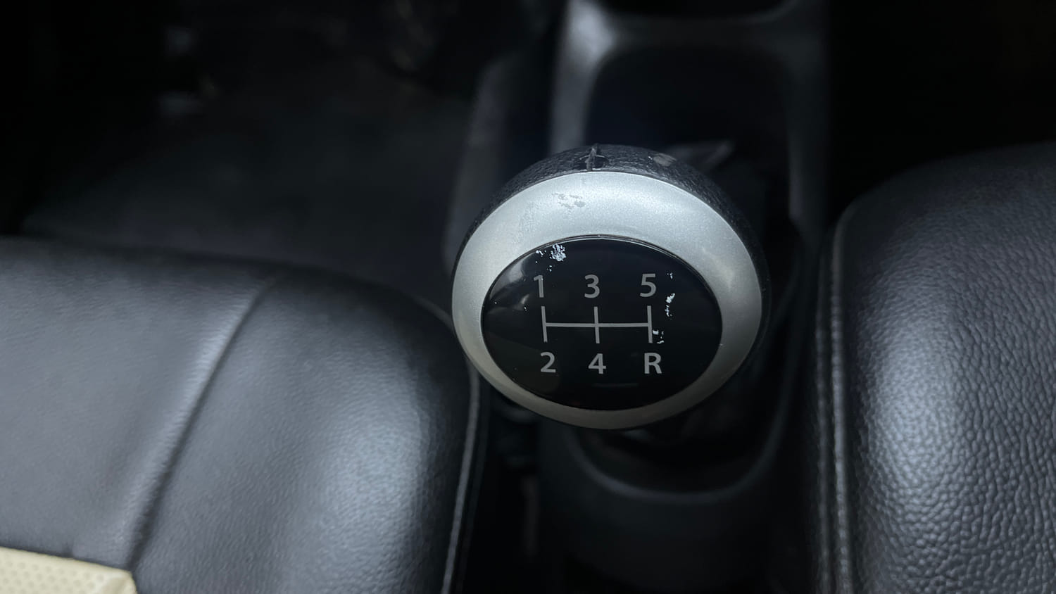Used 2017 Maruti Suzuki Wagon R VXI+ Petrol Manual interior GEAR  KNOB VIEW