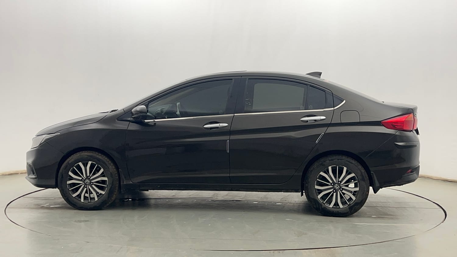 Used 2018 Honda City VX Petrol Petrol Manual exterior LEFT SIDE VIEW
