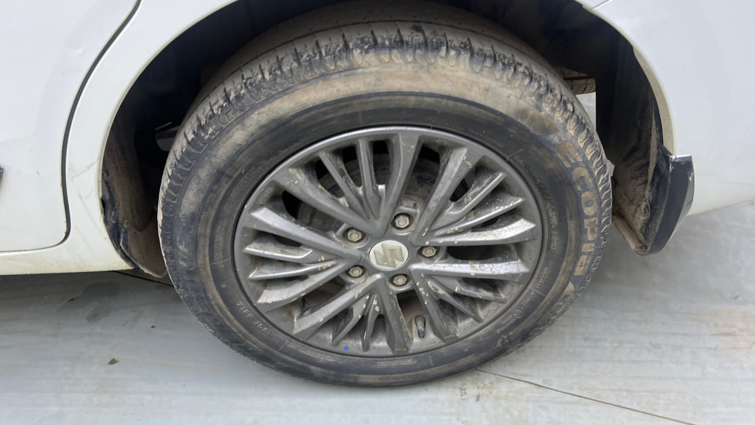 Used 2021 Maruti Suzuki New Ertiga VXi AT Petrol Automatic tyres LEFT REAR TYRE RIM VIEW