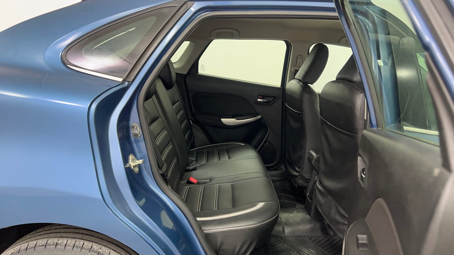 Used 2018 Maruti Suzuki Baleno Alpha 1.2 Petrol Manual interior RIGHT SIDE REAR DOOR CABIN VIEW